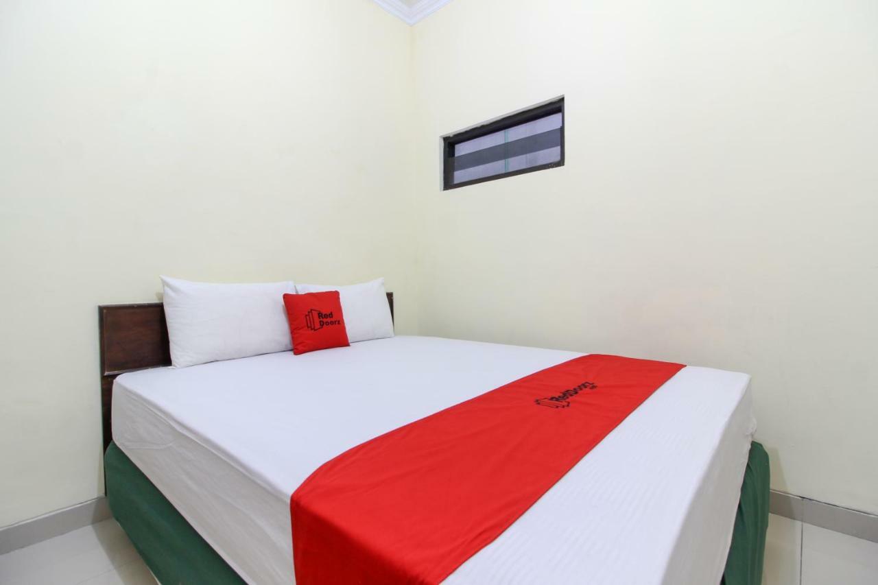 Reddoorz Near Rumah Sakit Condong Catur Guest house 2*