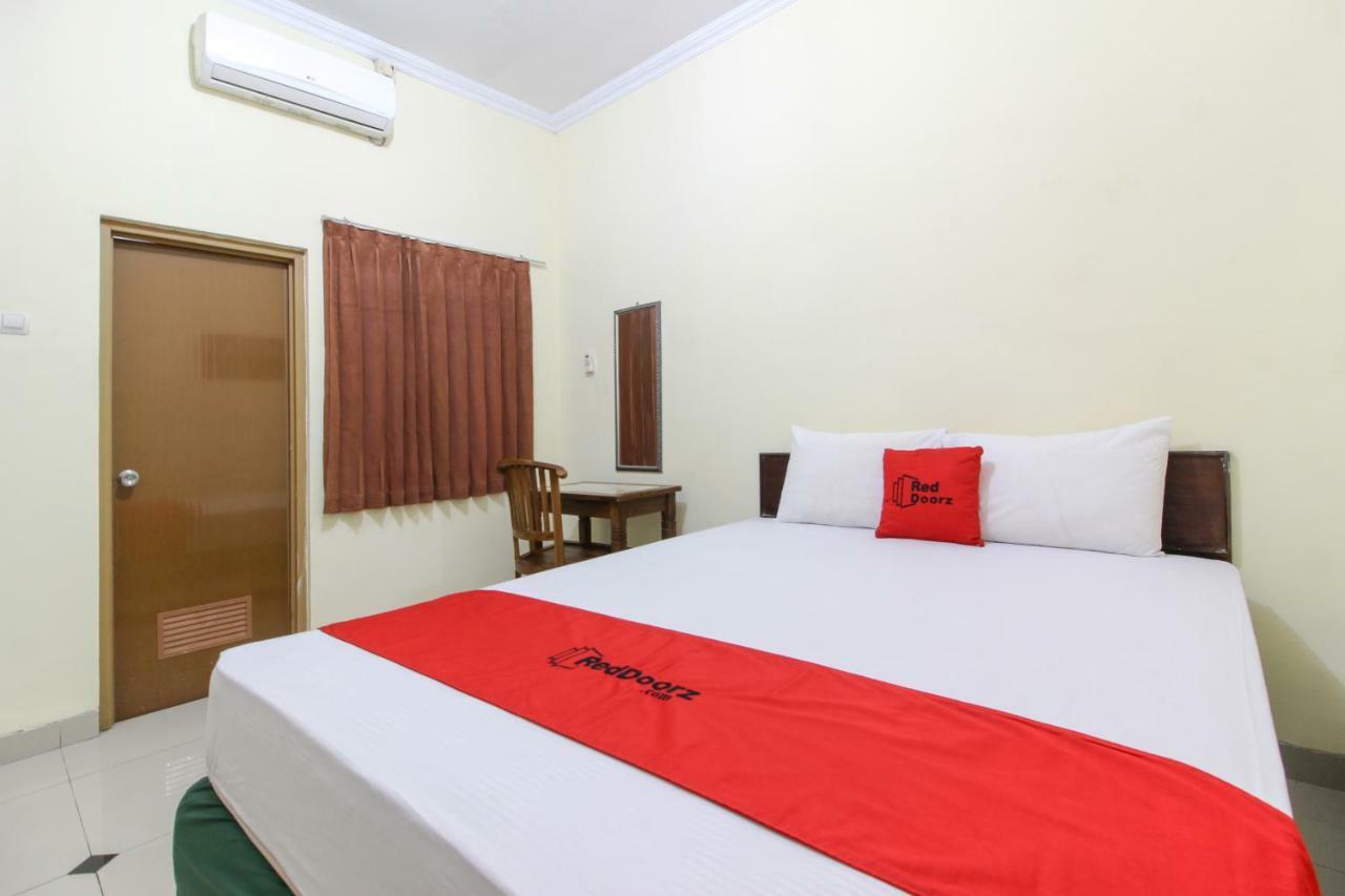Reddoorz Near Rumah Sakit Condong Catur 2*