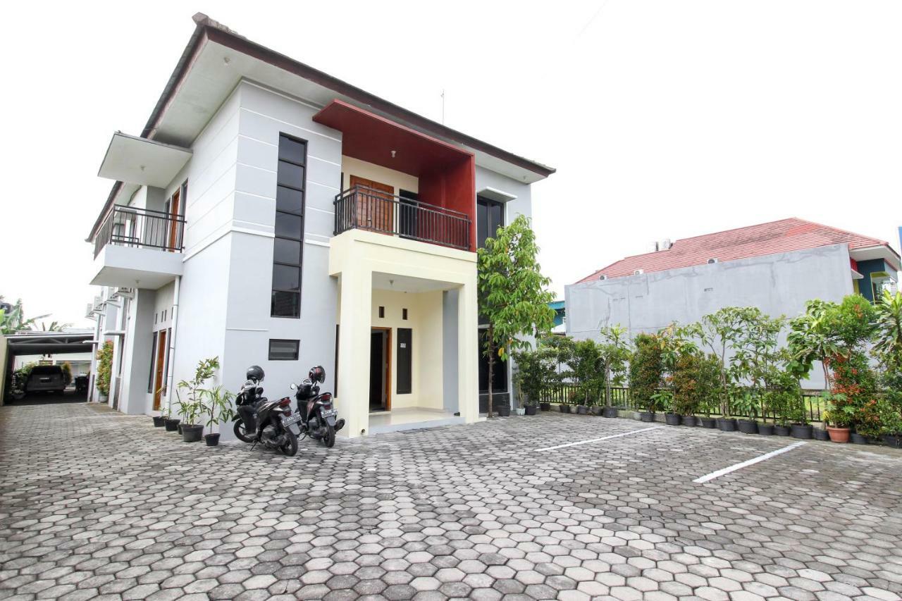 Reddoorz Near Rumah Sakit Condong Catur Guest house Maguwo